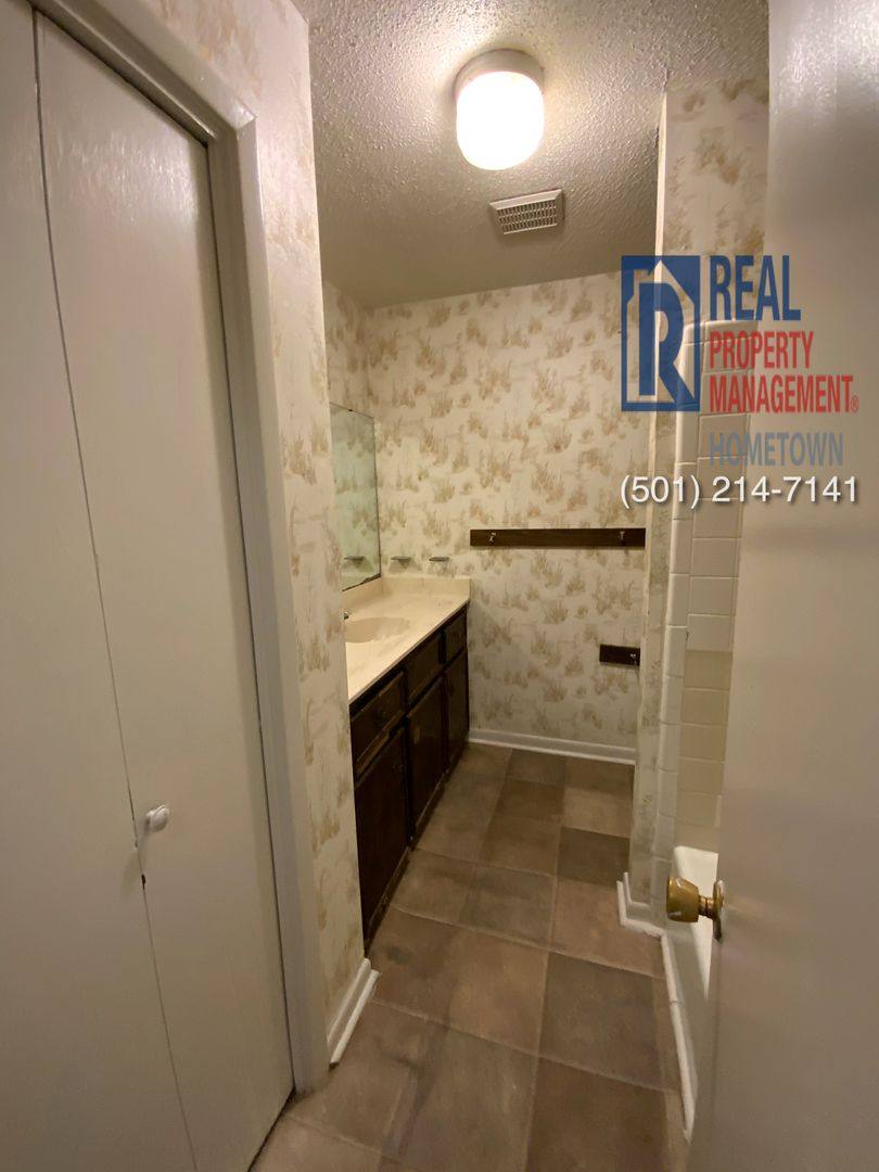 Apartment for rent at 8905 Morris Manor Dr #4, Little Rock, AR 72204