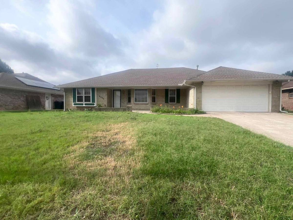 House for rent at 6304 NW 84th St, Oklahoma City, OK 73132