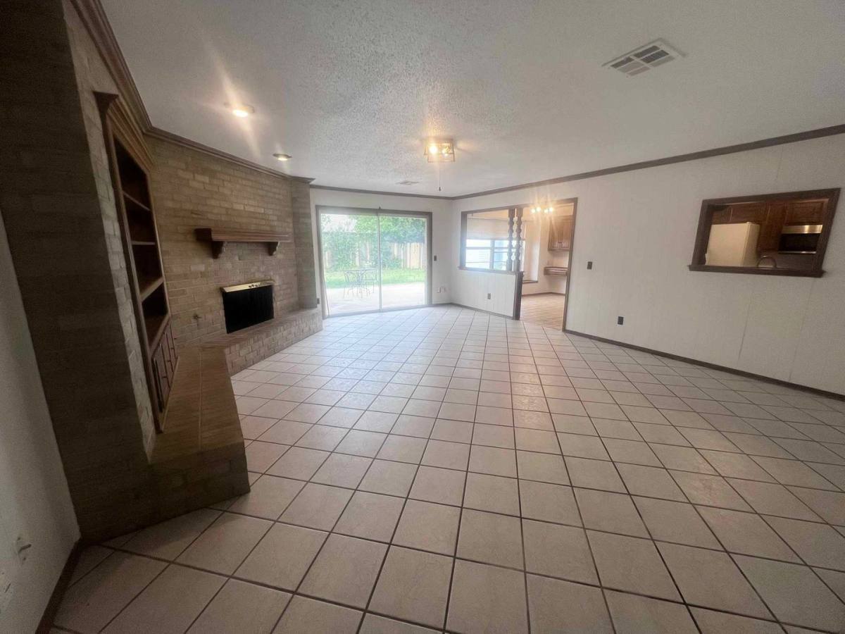 House for rent at 6304 NW 84th St, Oklahoma City, OK 73132