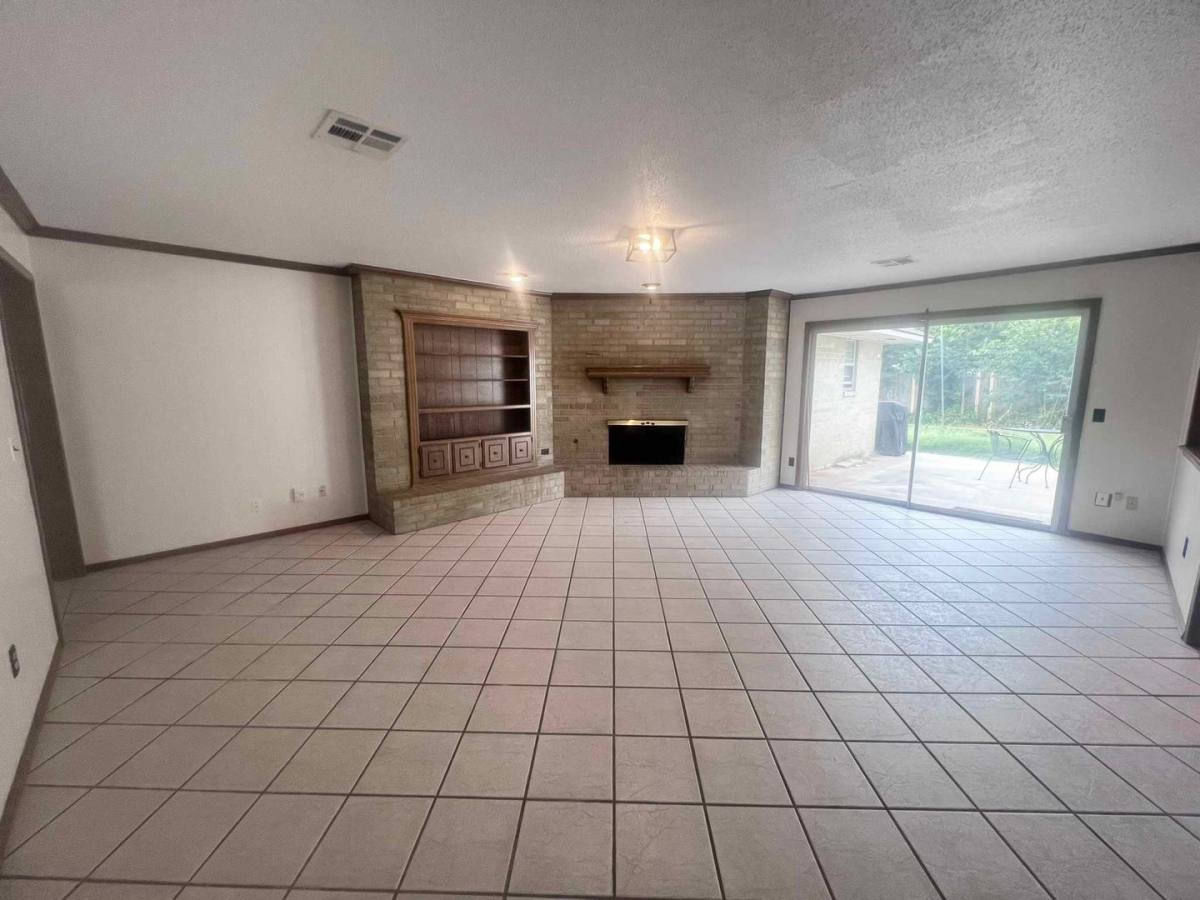 House for rent at 6304 NW 84th St, Oklahoma City, OK 73132
