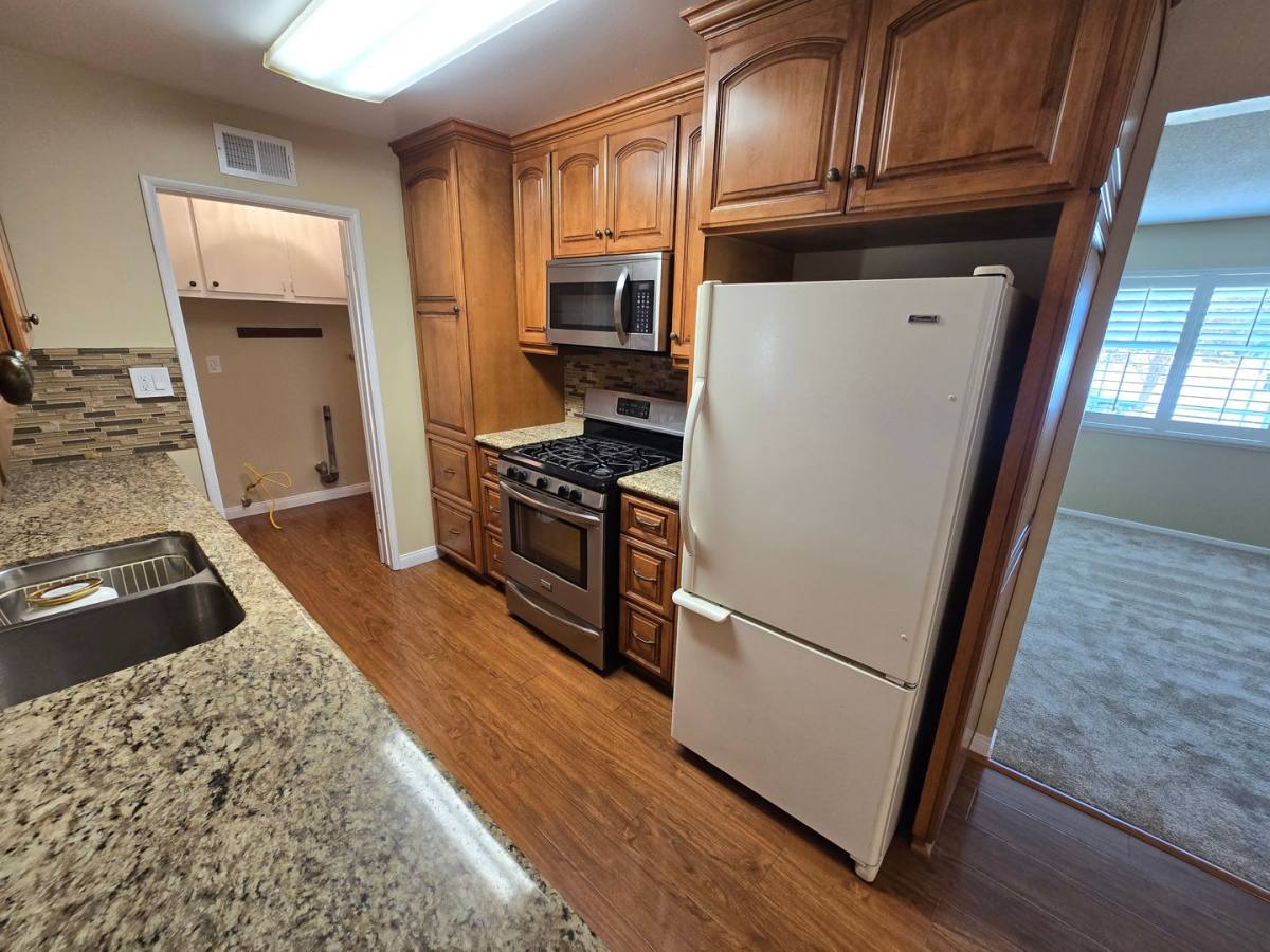 House for rent at 261 W Newburgh St, Glendora, CA 91740
