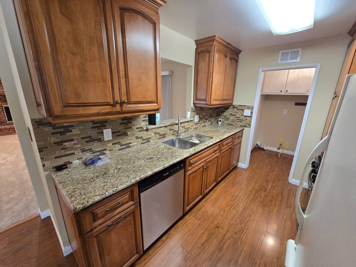 House for rent at 261 W Newburgh St, Glendora, CA 91740