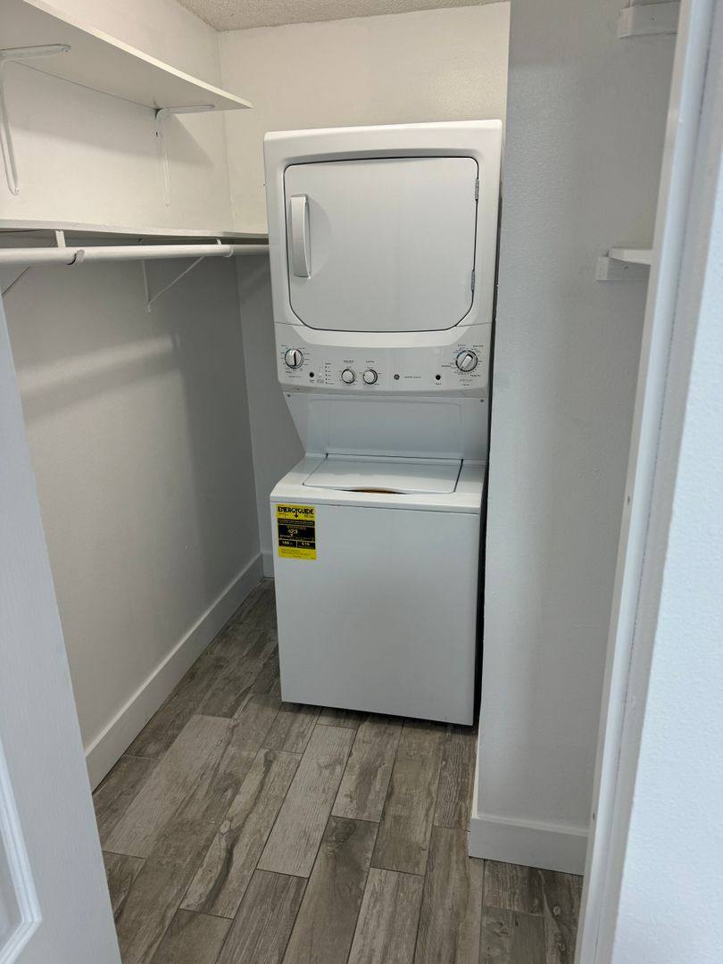Apartment for rent at 4900 Dover Circle, Orlando, FL 32807