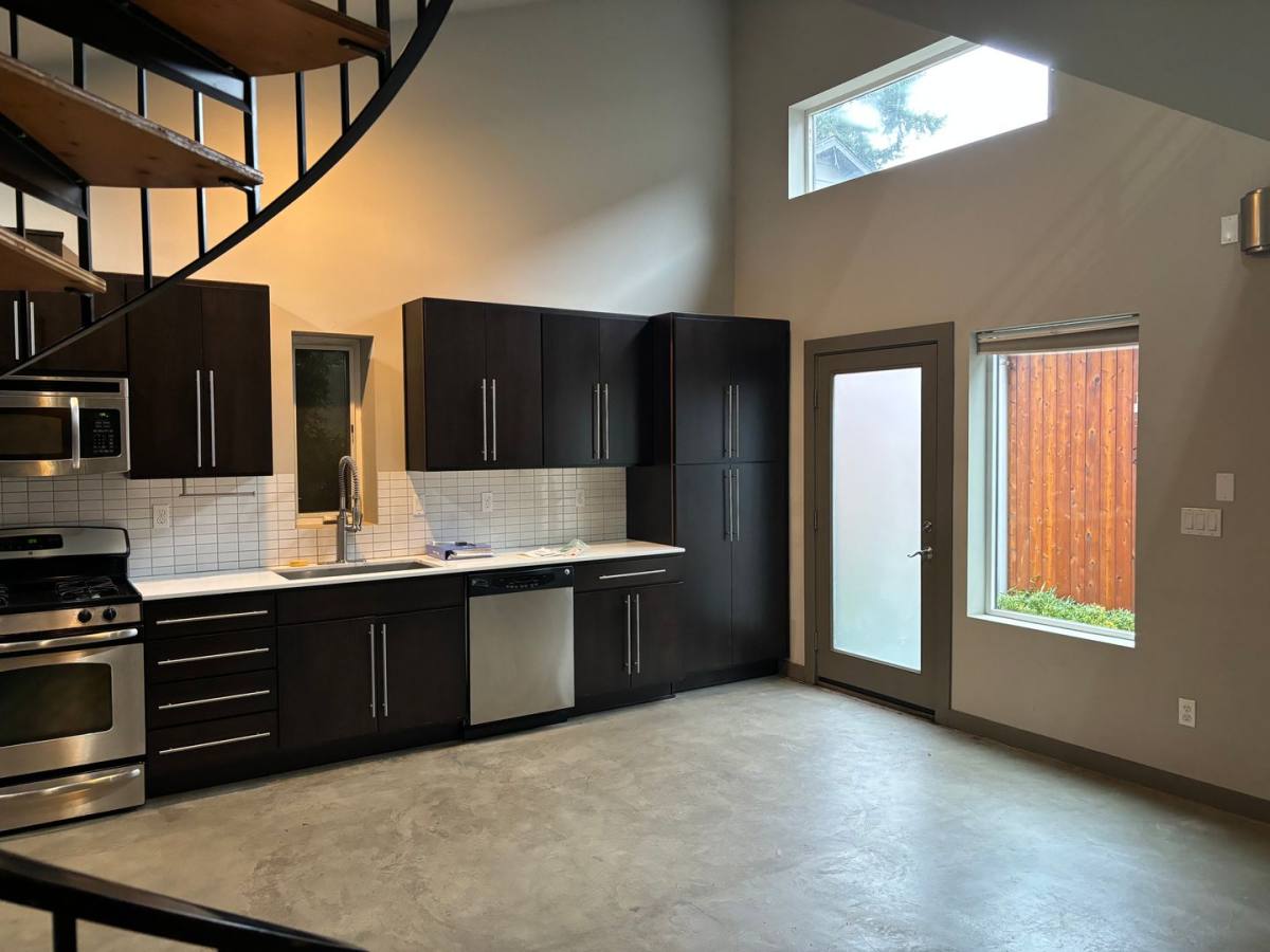Townhouse for rent at 2415 S Norman St, Seattle, WA 98144