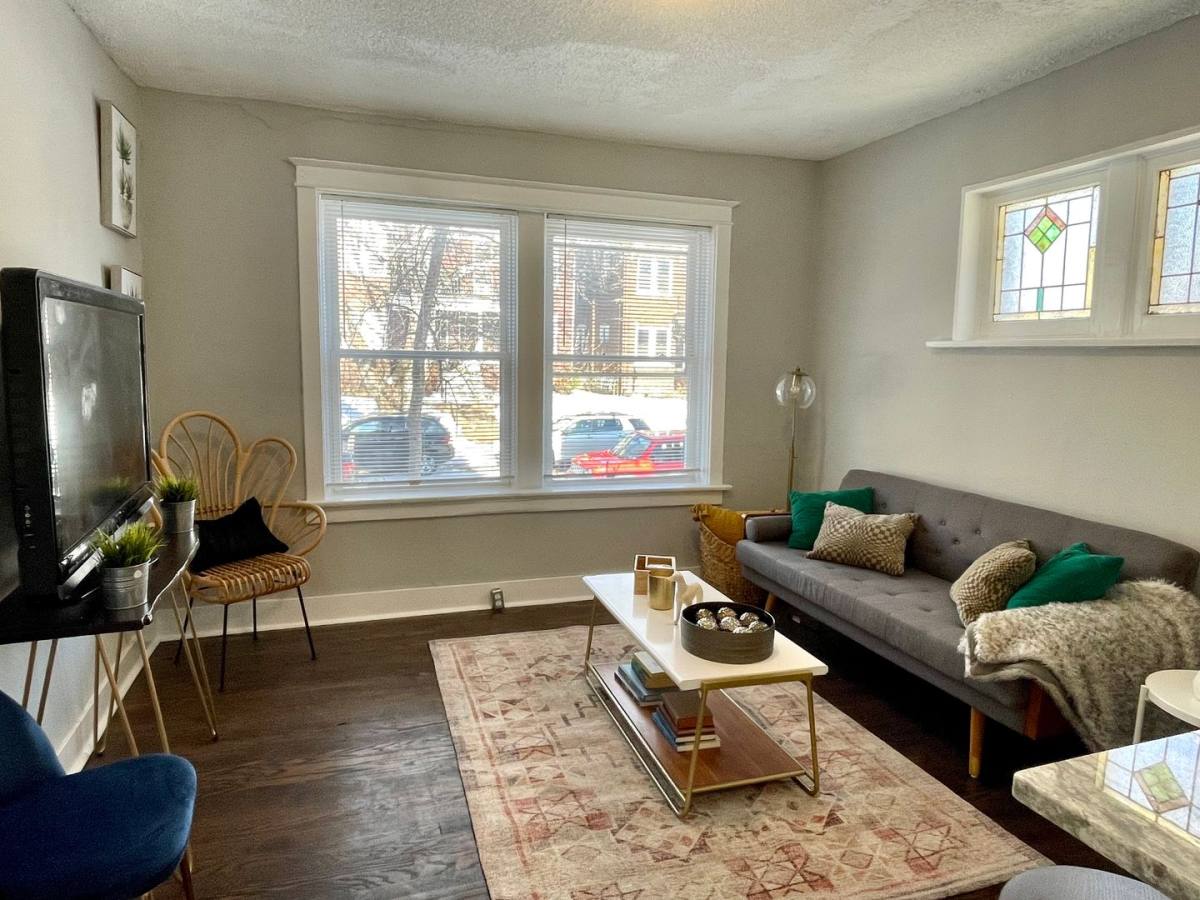 Apartment for rent at 2122 Maury Ave #1N, Saint Louis, MO 63110