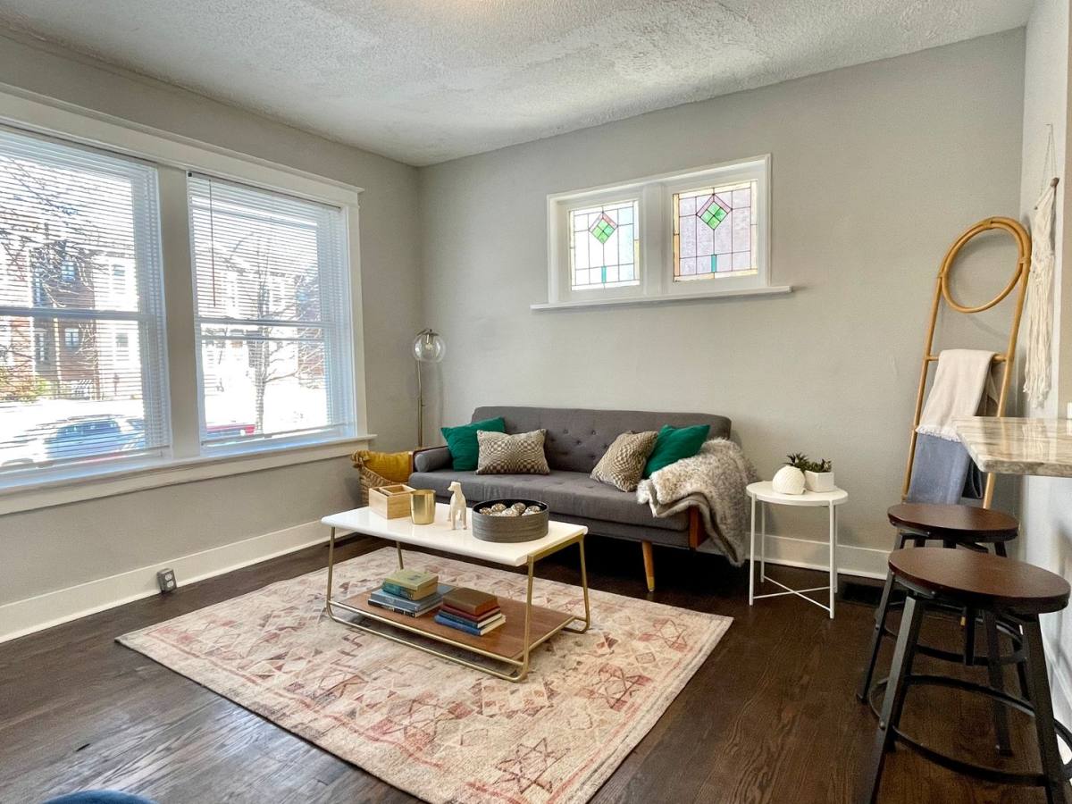 Apartment for rent at 2122 Maury Ave #1N, Saint Louis, MO 63110