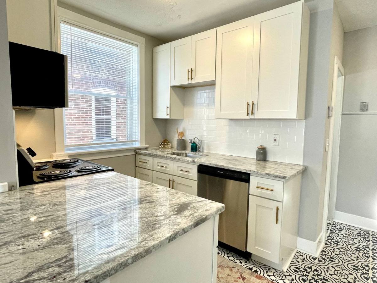 Apartment for rent at 2122 Maury Ave #1N, Saint Louis, MO 63110