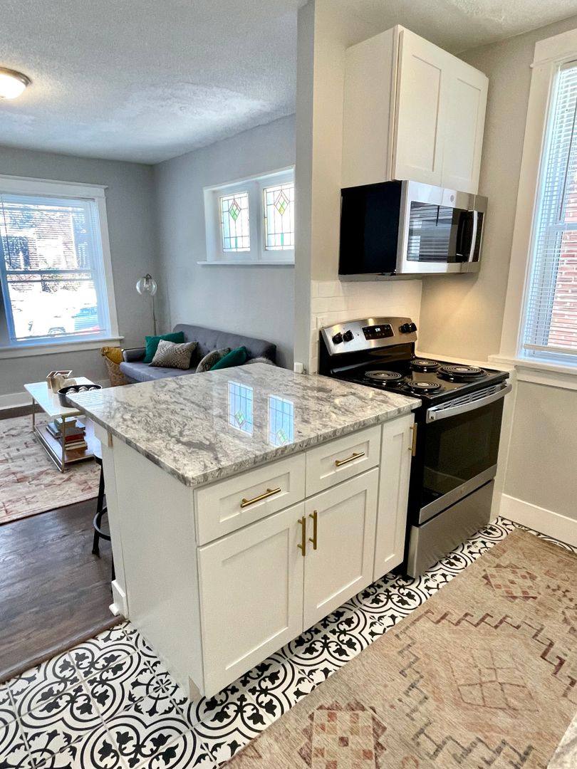 Apartment for rent at 2122 Maury Ave #1N, Saint Louis, MO 63110