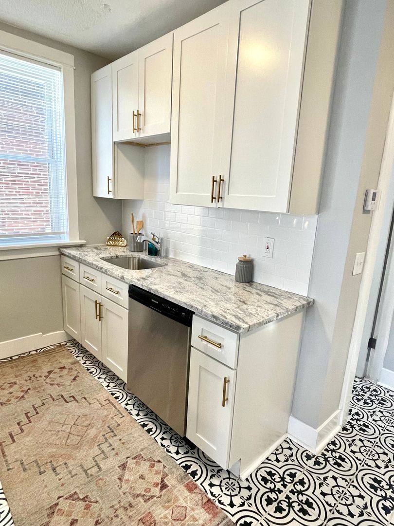 Apartment for rent at 2122 Maury Ave #1N, Saint Louis, MO 63110