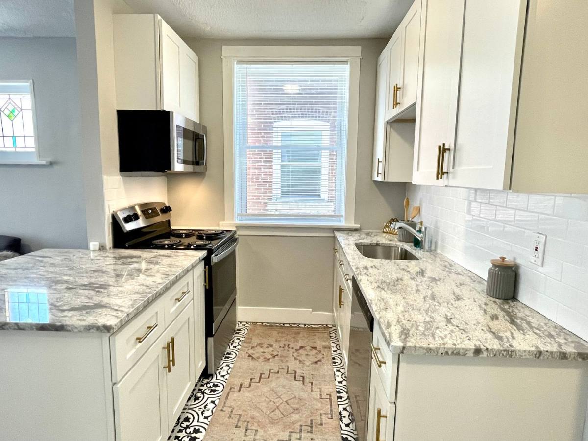 Apartment for rent at 2122 Maury Ave #1N, Saint Louis, MO 63110