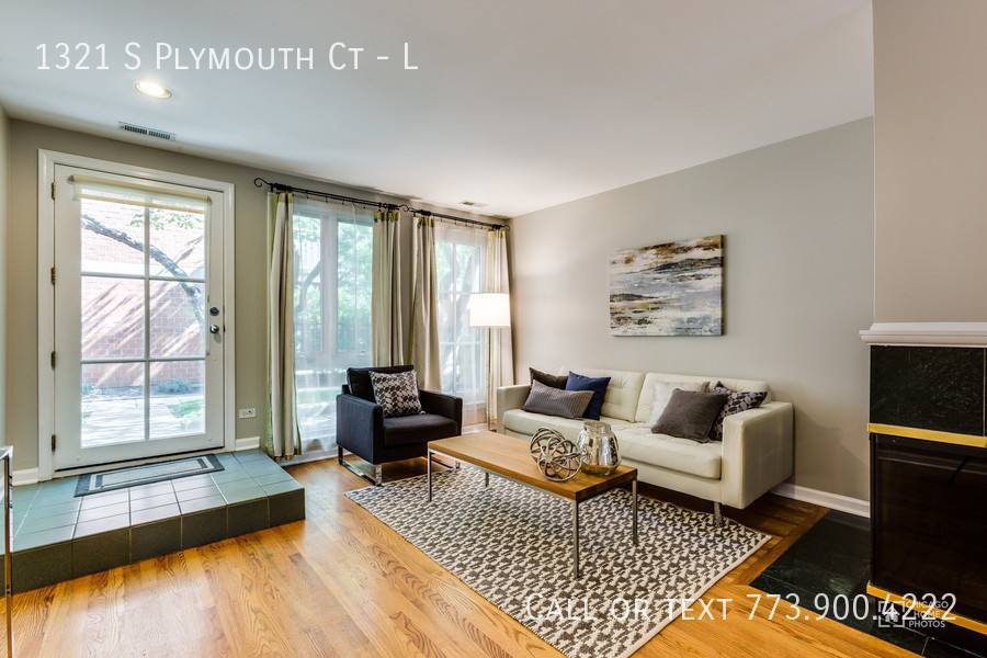 Townhouse for rent at 1321 S Plymouth Court #L, Chicago, IL 60605