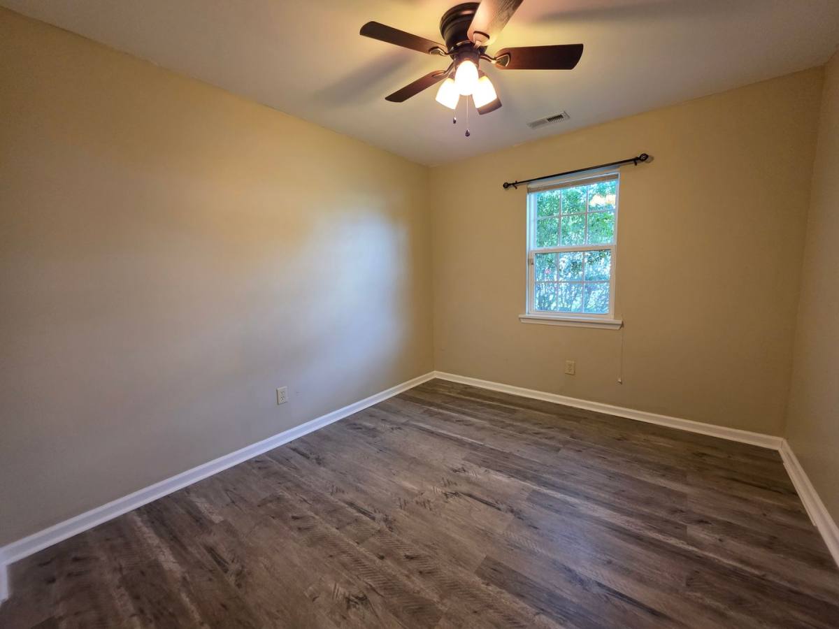 House for rent at 206 S Ginger Dr, Hubert, NC 28539