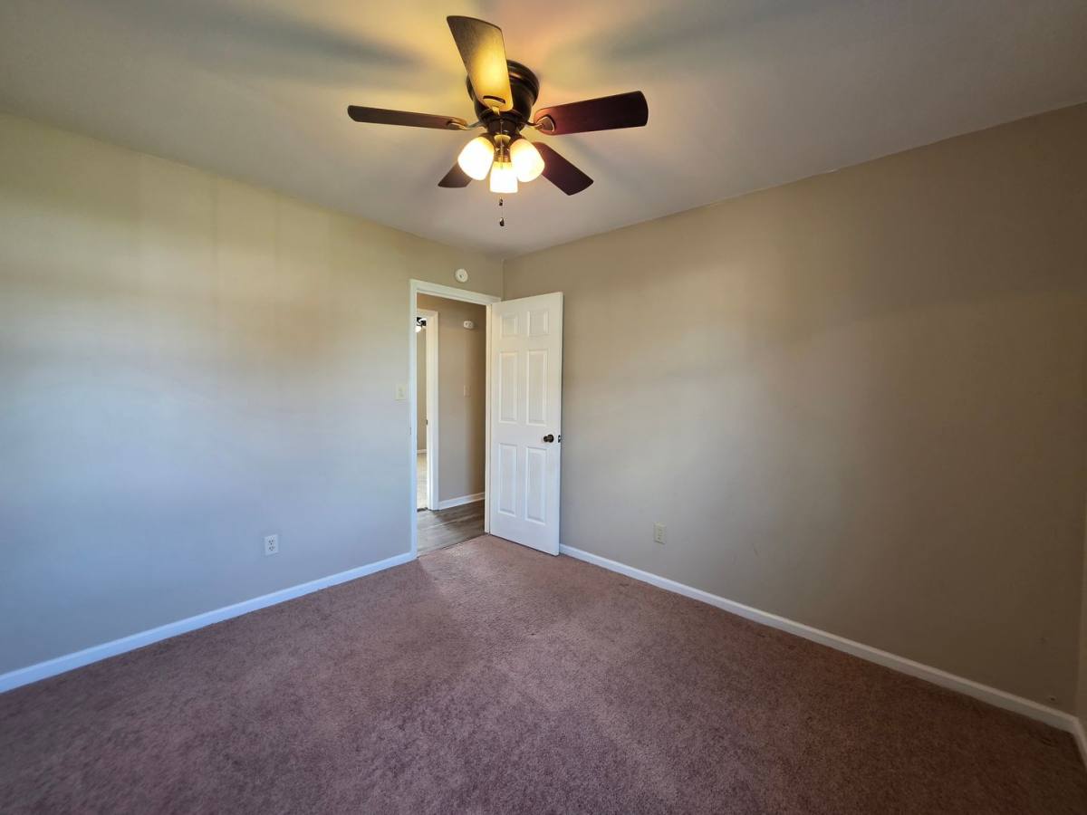 House for rent at 206 S Ginger Dr, Hubert, NC 28539