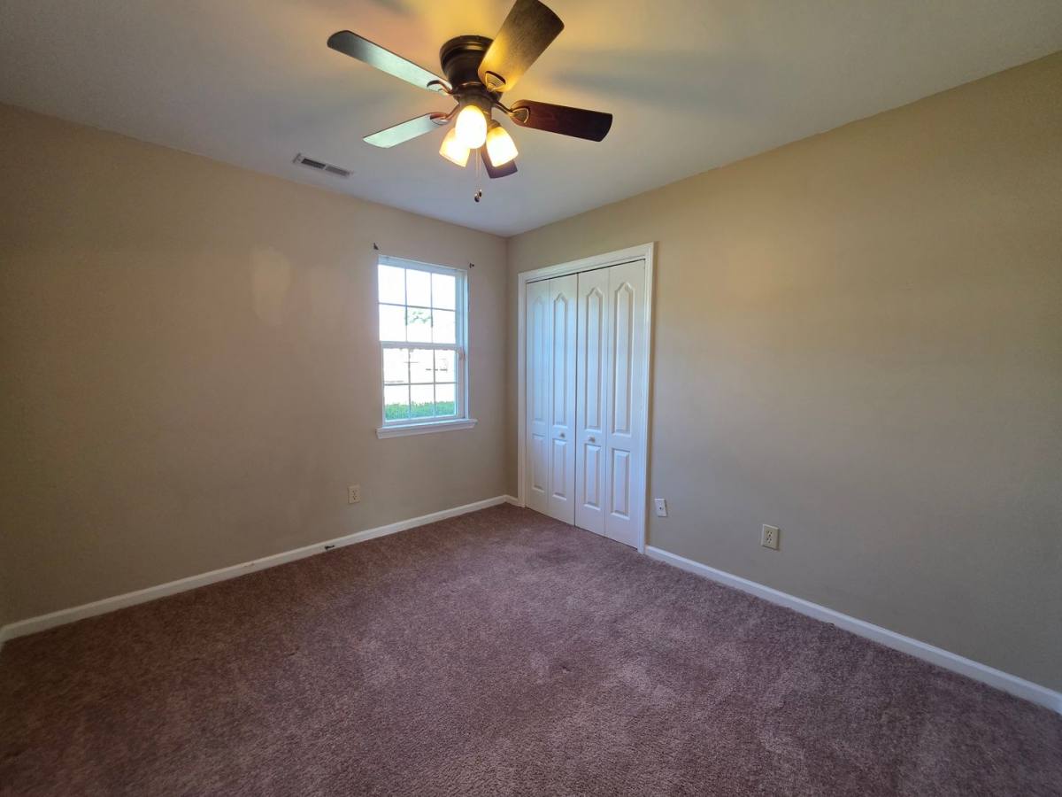 House for rent at 206 S Ginger Dr, Hubert, NC 28539