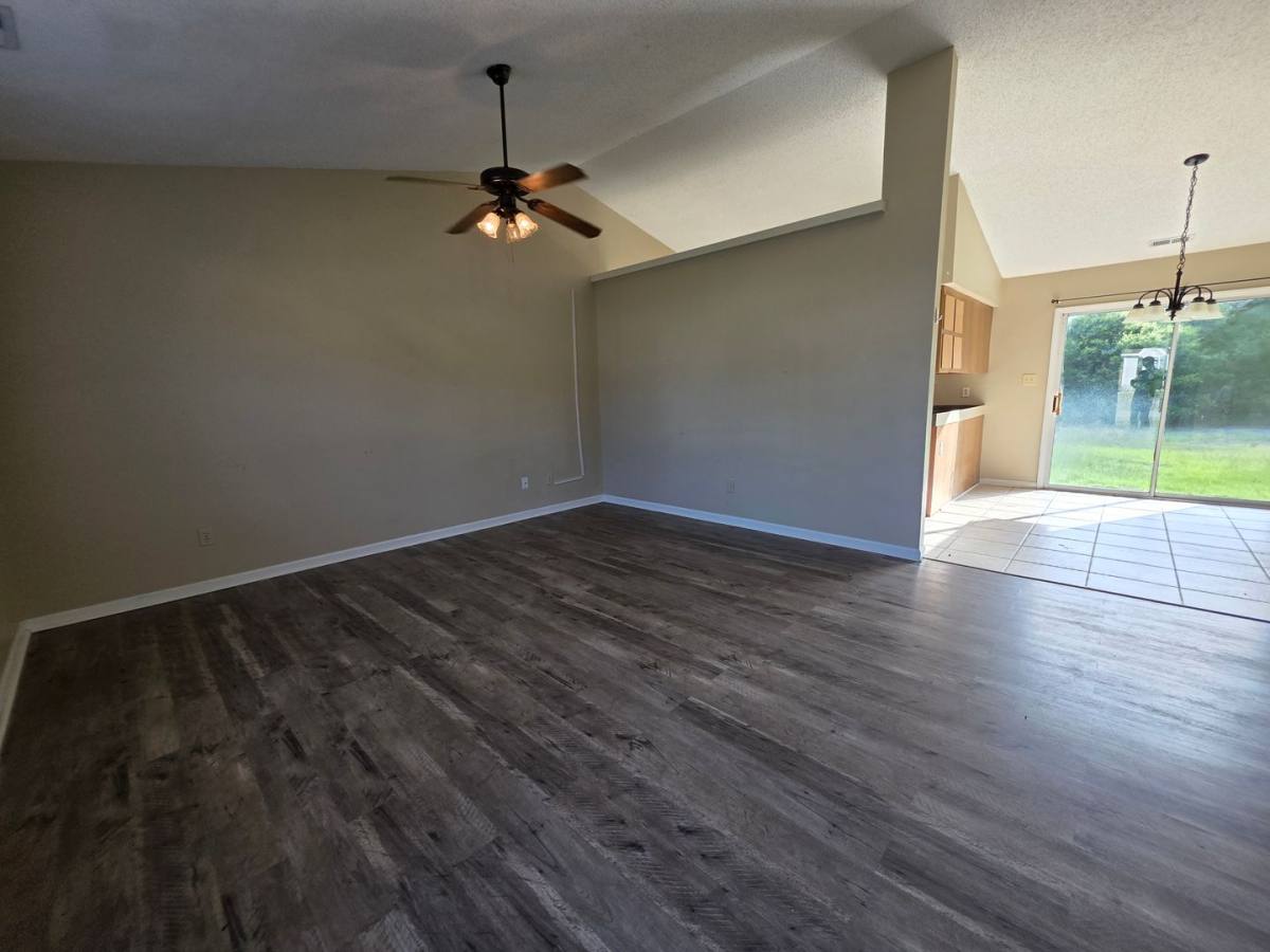 House for rent at 206 S Ginger Dr, Hubert, NC 28539
