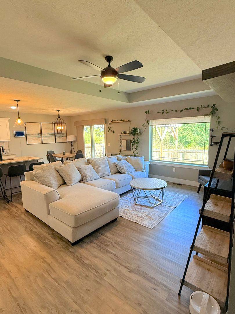 House for rent at 604 N Eagle Park Dr, Nixa, MO 65714