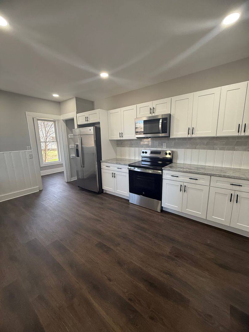 Apartment for rent at 200 Main St, Portland, CT 06480
