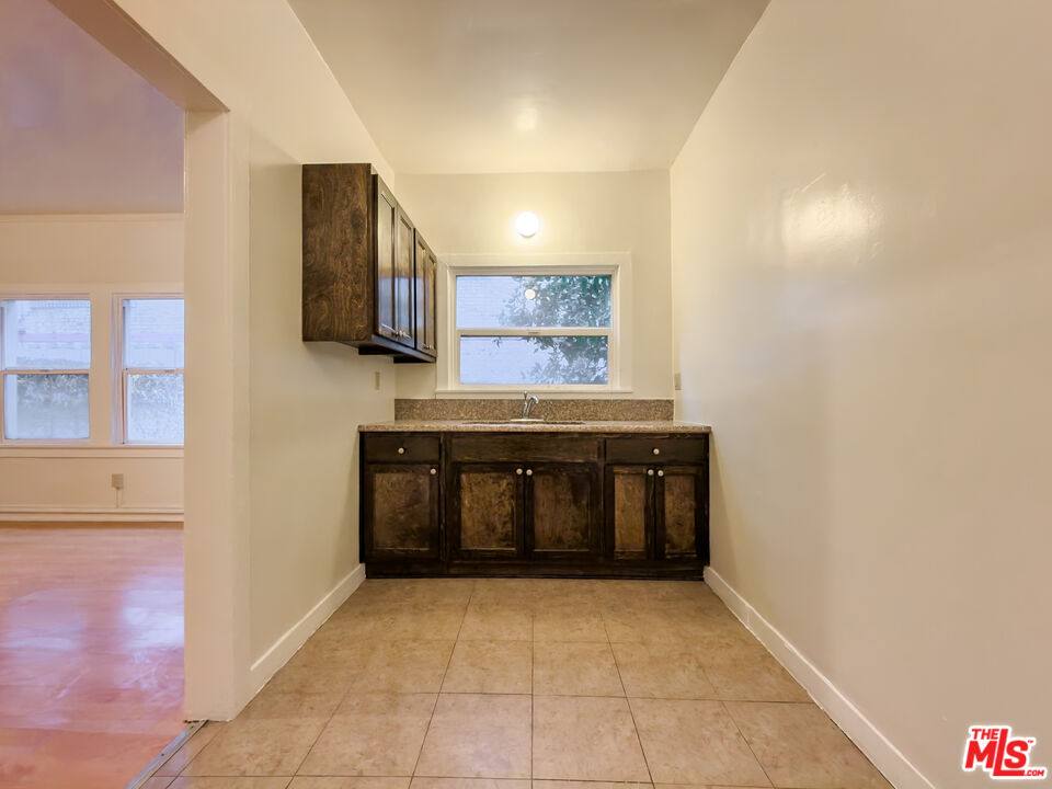 Apartment for rent at 504 S Rampart Blvd #504-7, Los Angeles, CA 90057
