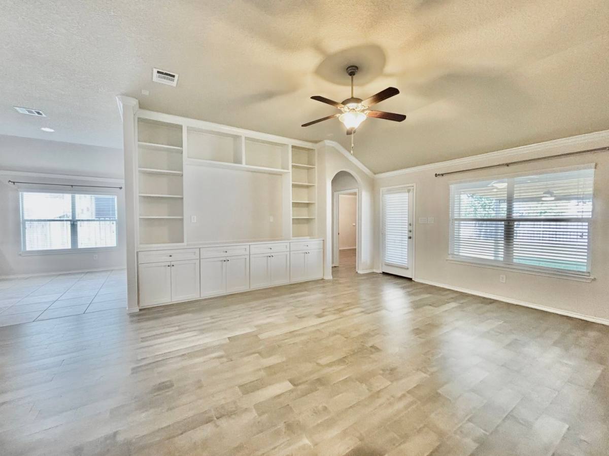 House for rent at 14415 High Plains Dr, San Antonio, TX 78254