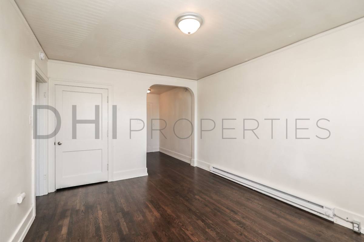 Apartment for rent at 1209 Commerce Ave, Longview, WA 98632
