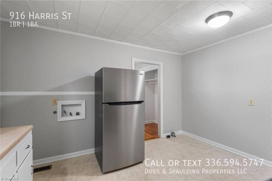 Apartment for rent at 916 Harris St, Burlington, NC 27217