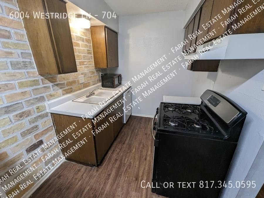 Condo for rent at 6004 Westridge Lane #704, Fort Worth, TX 76116