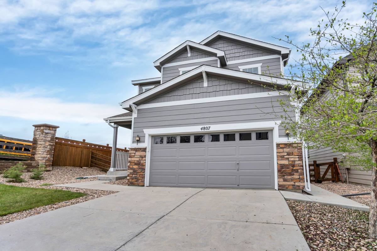 House for rent at 4807 S Picadilly, Aurora, CO 80015