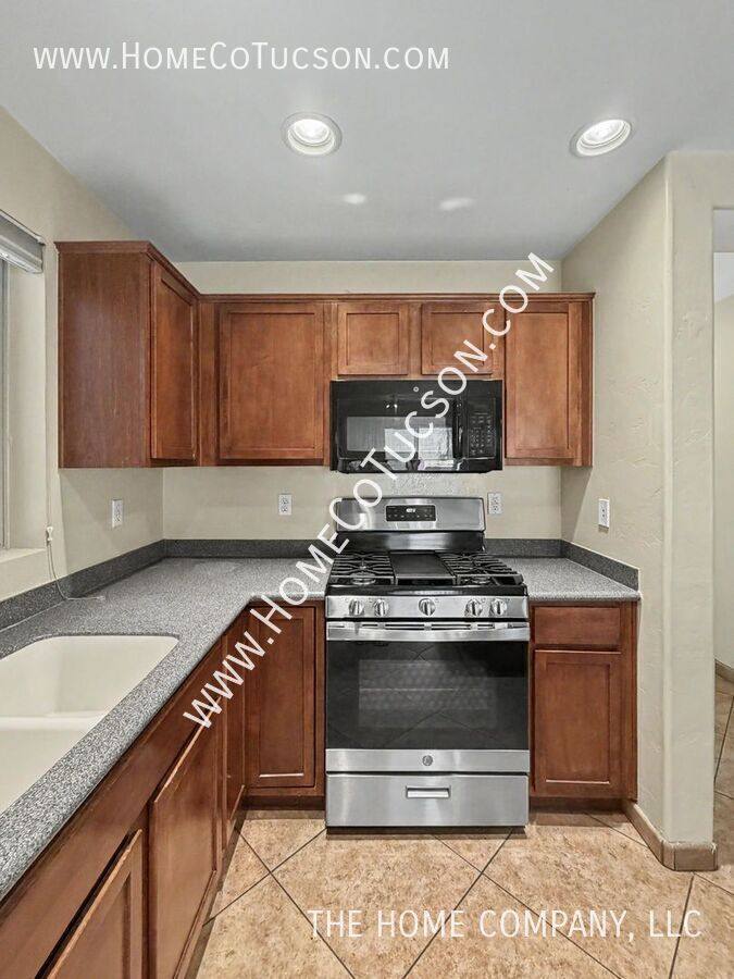 House for rent at 14306 S Camino Vallado, Sahuarita, AZ 85629