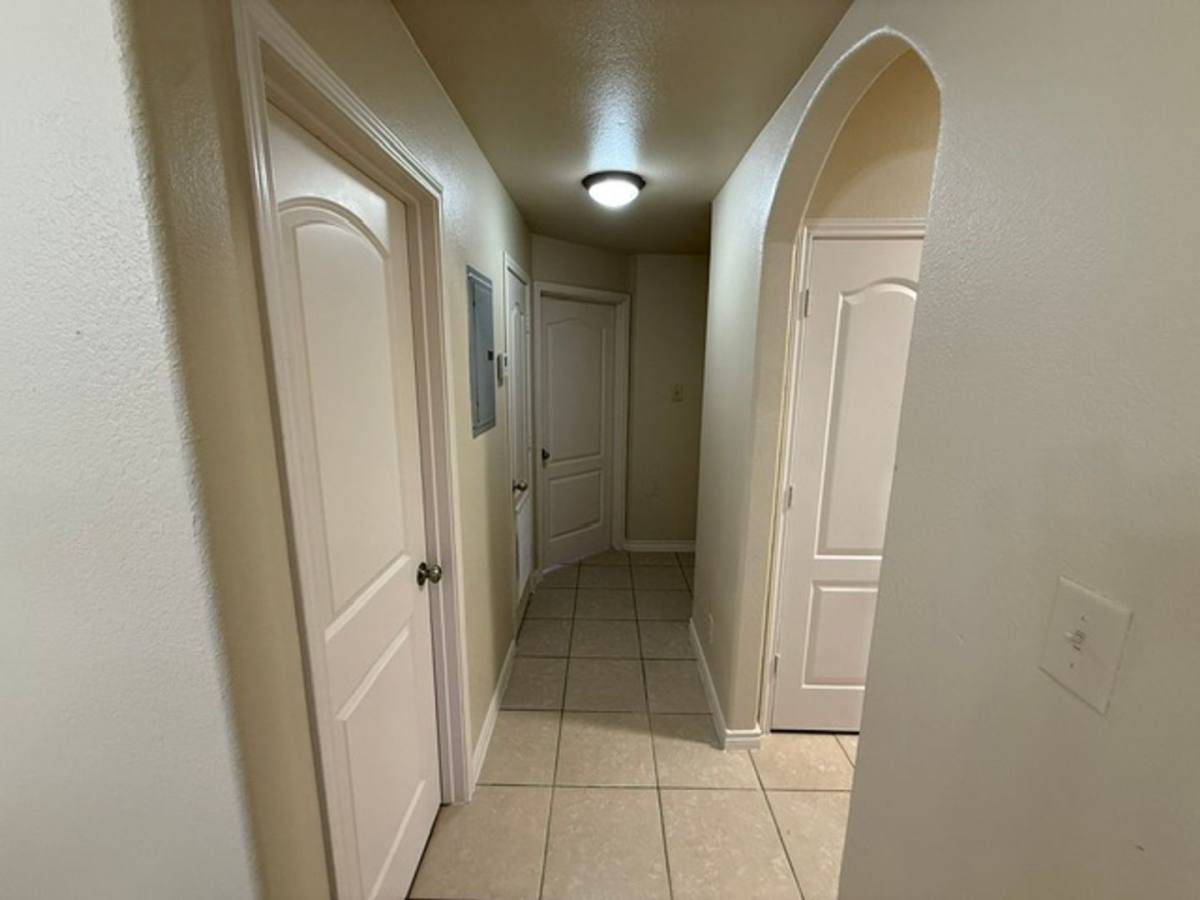 Apartment for rent at 512 Norwich Loop, Laredo, TX 78045