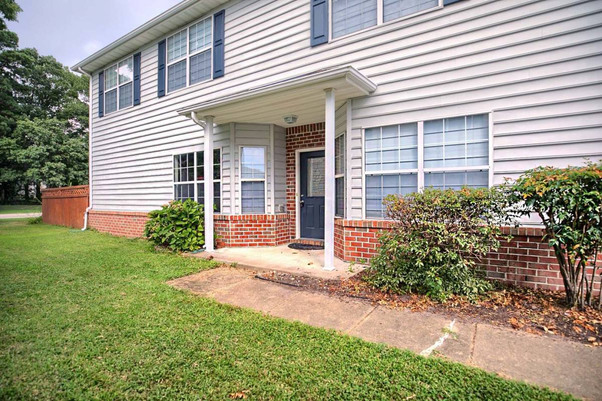 Townhouse for rent at 417 Belmont Circle #COVENTRY Hoa, Yorktown, VA 23693
