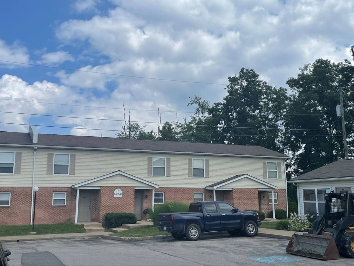 Apartment for rent at 173 Rich View Dr, Kingwood, WV 26537