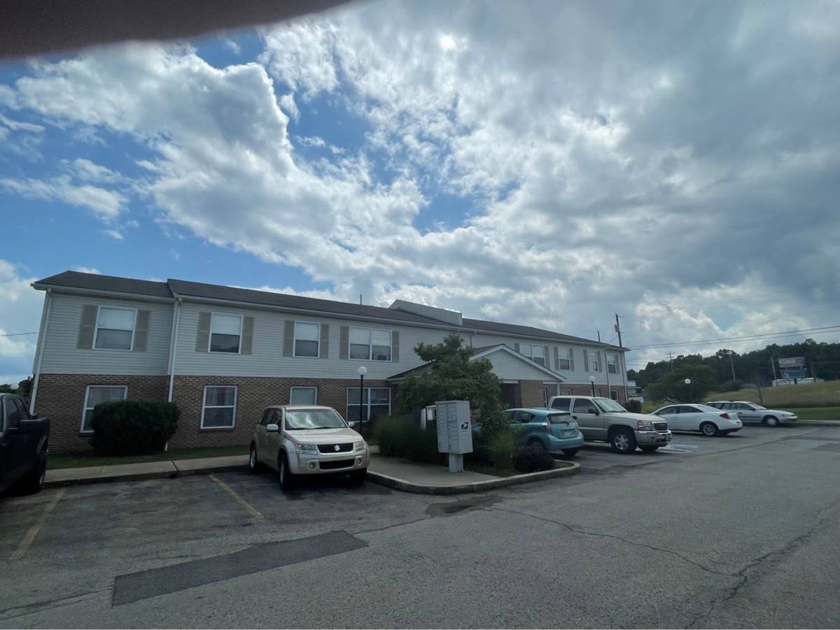 Apartment for rent at 173 Rich View Dr, Kingwood, WV 26537
