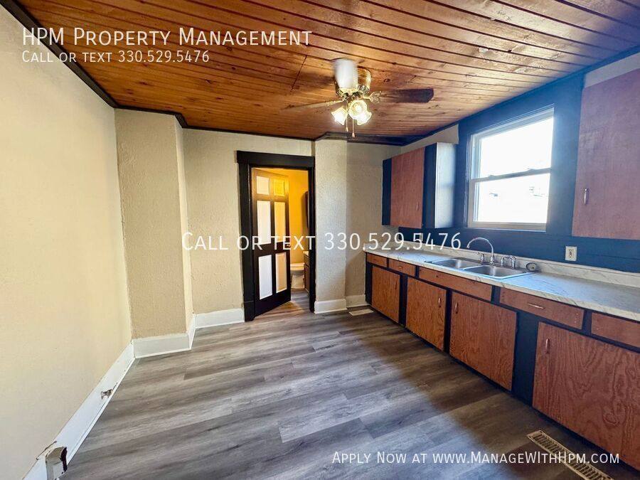 Apartment for rent at 2912 9th St NW, Canton, OH 44708