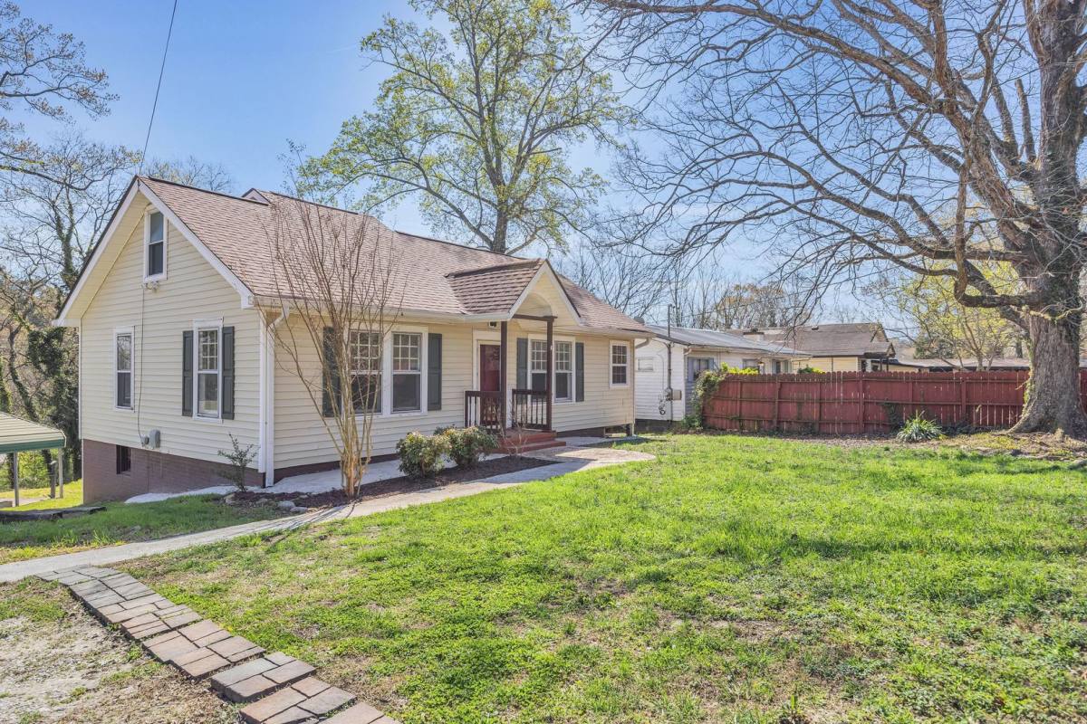 House for rent at 156 Greens Lake Rd, Rossville, GA 30741