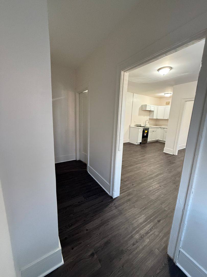 Apartment for rent at 5309 N Winthrop, Chicago, IL 60640
