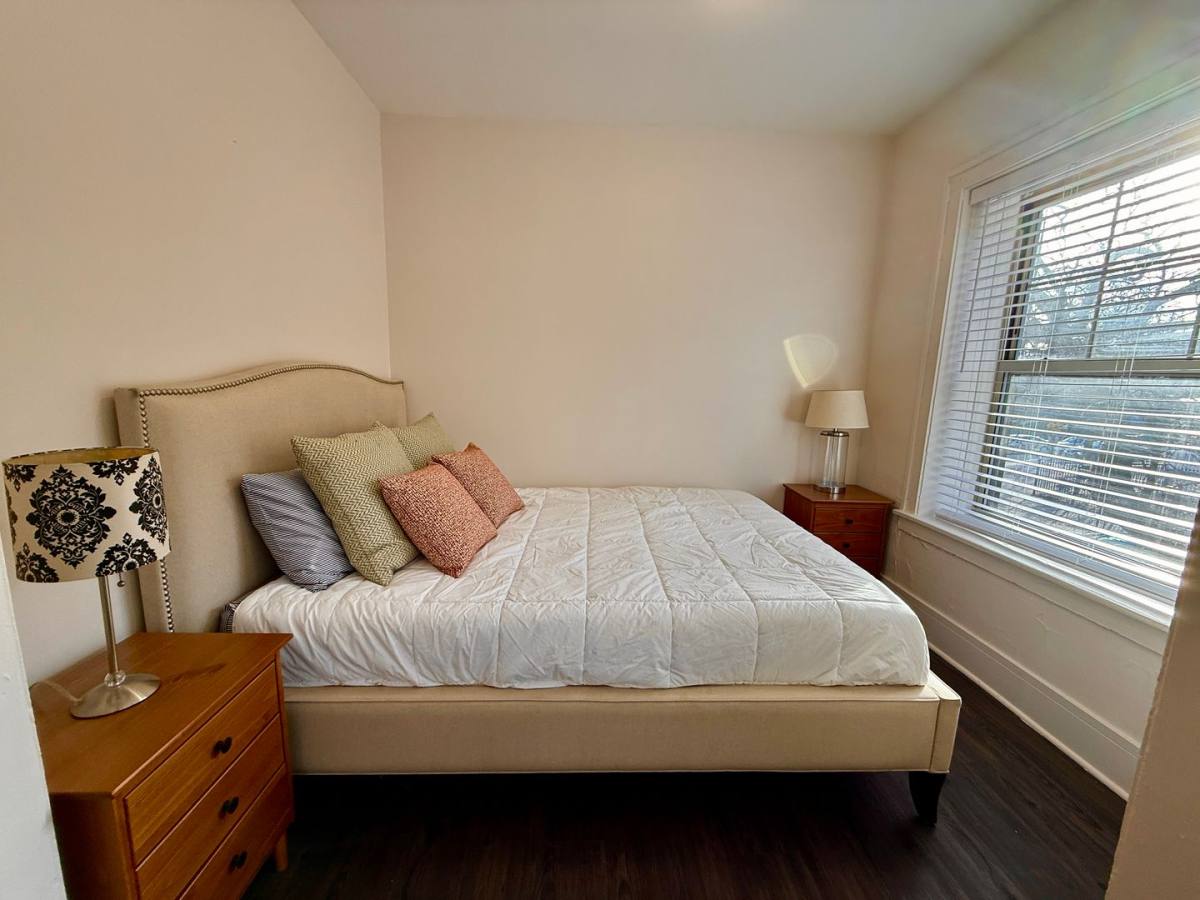 Apartment for rent at 5309 N Winthrop, Chicago, IL 60640