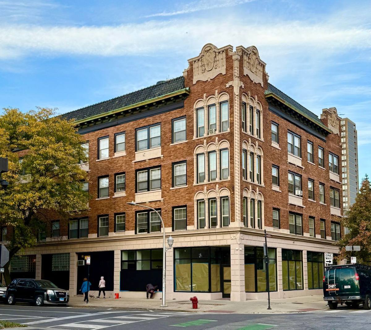 Apartment for rent at 5309 N Winthrop, Chicago, IL 60640
