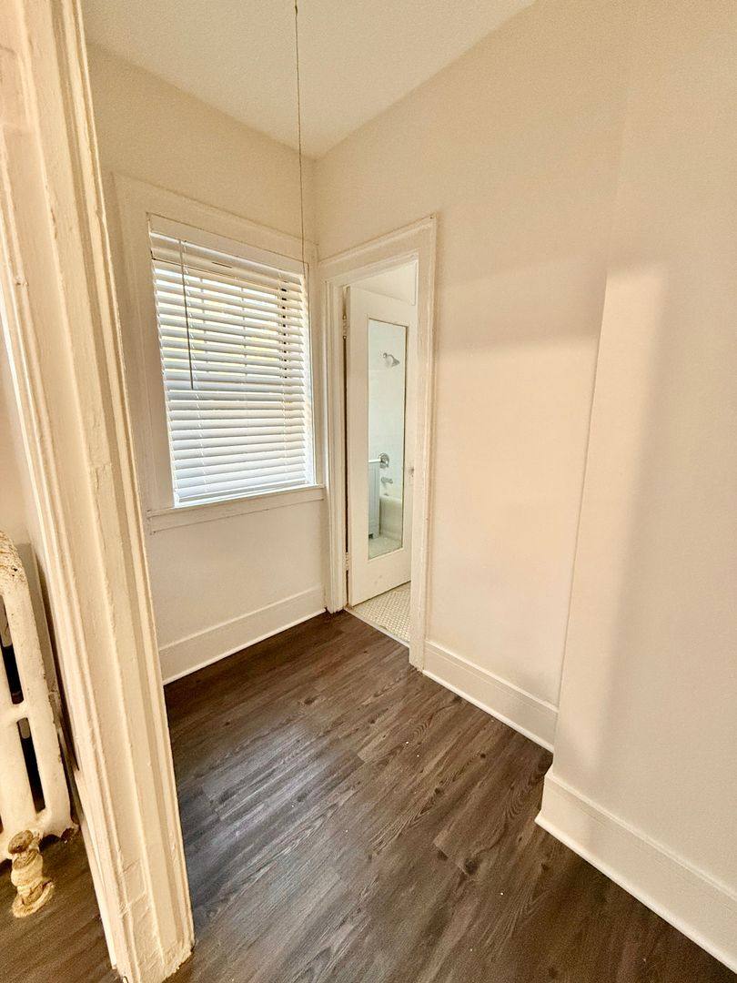 Apartment for rent at 5309 N Winthrop, Chicago, IL 60640