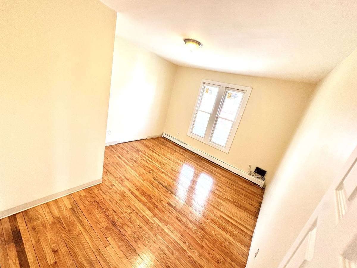 Apartment for rent at 423-429 Baldwin St, Waterbury, CT 06706