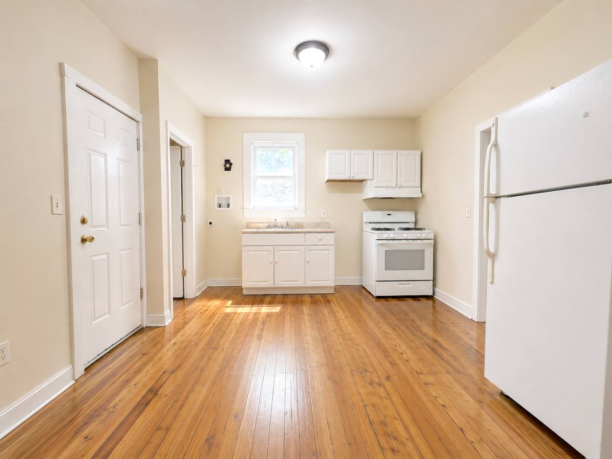Apartment for rent at 423-429 Baldwin St, Waterbury, CT 06706