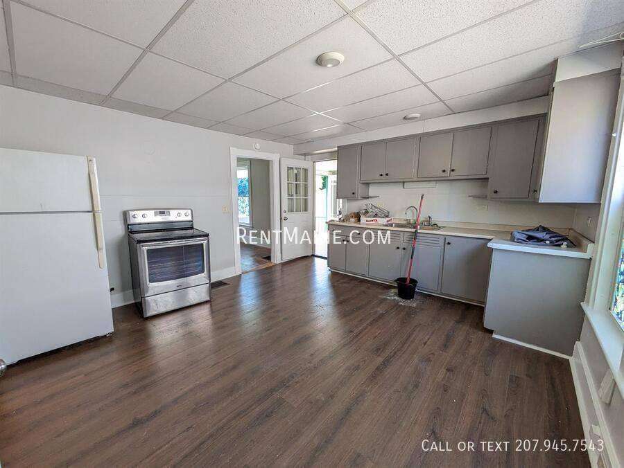 Apartment for rent at 204 Maple St #1, Bangor, ME 04401