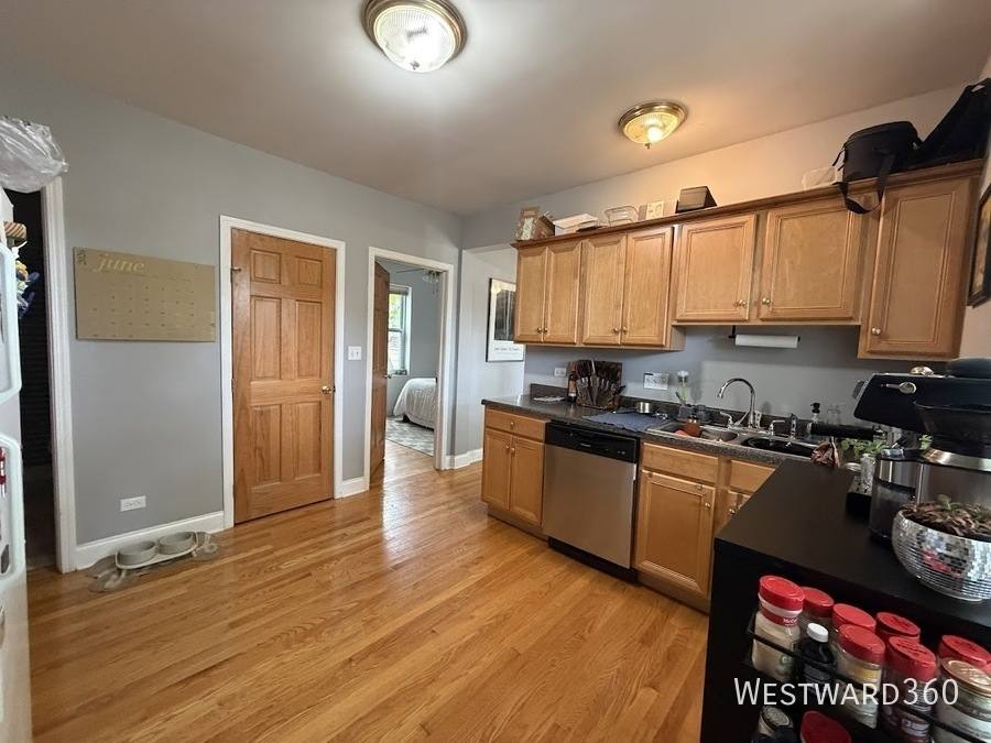 Apartment for rent at 2239 W Cornelia Ave #2, Chicago, IL 60618