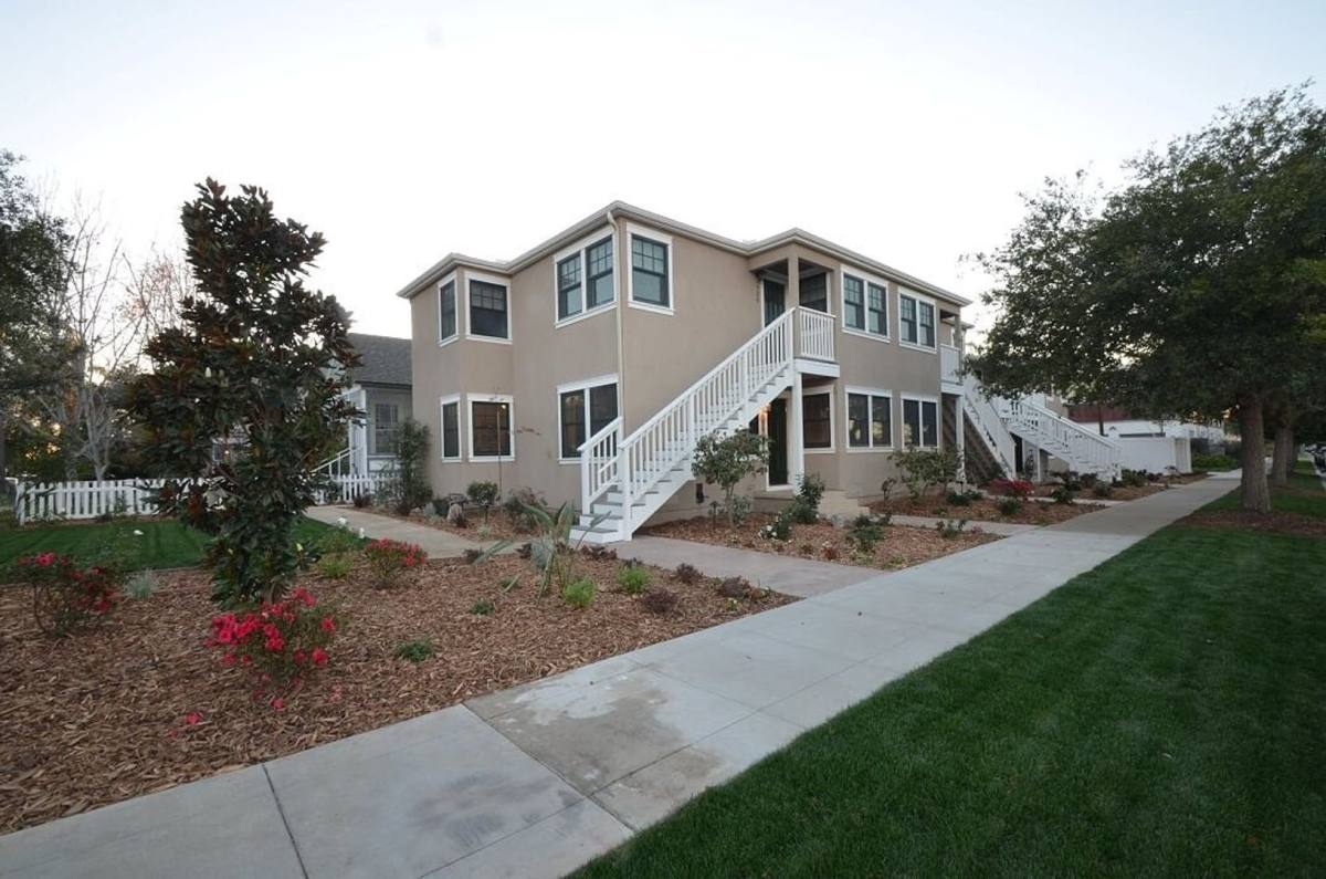 Apartment for rent at 722 7th St, Coronado, CA 92118