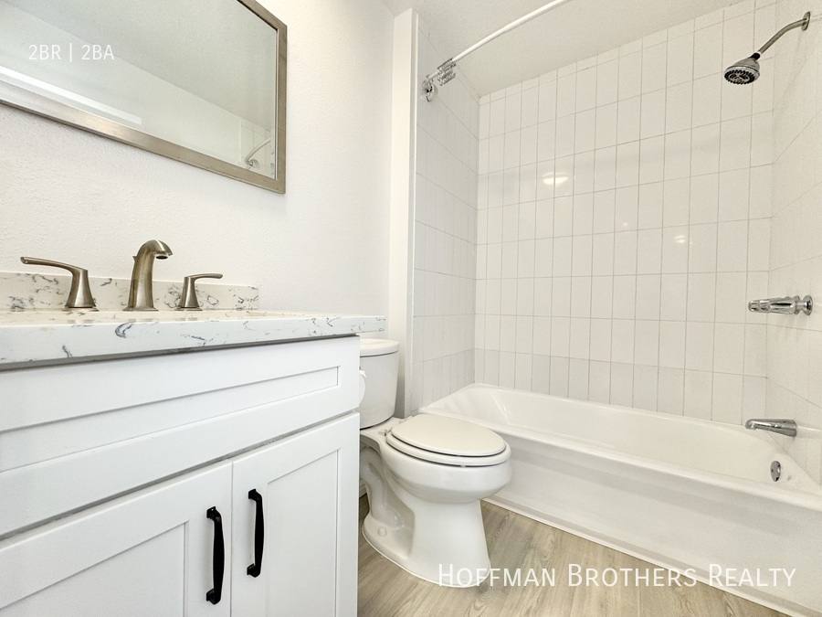 Apartment for rent at 3650 Jasmine Ave #5, Los Angeles, CA 90034