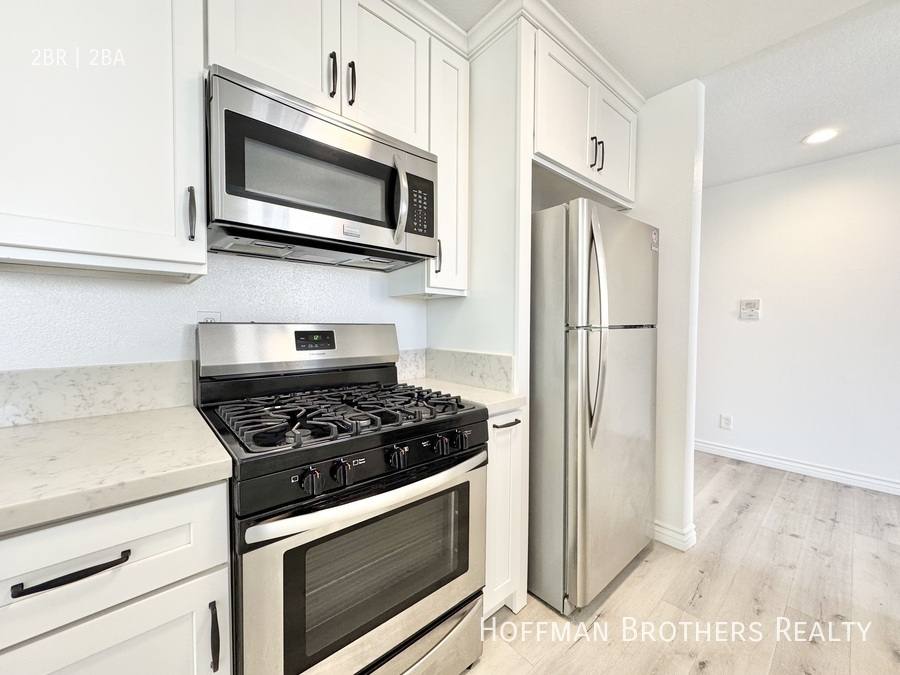 Apartment for rent at 3650 Jasmine Ave #5, Los Angeles, CA 90034