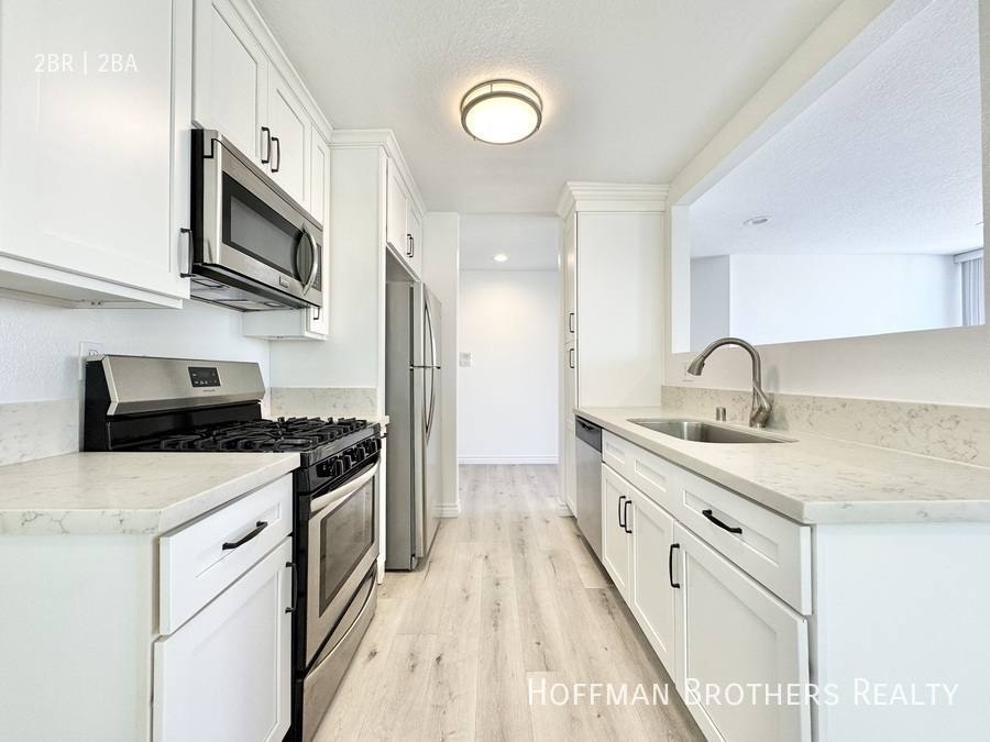 Apartment for rent at 3650 Jasmine Ave #5, Los Angeles, CA 90034