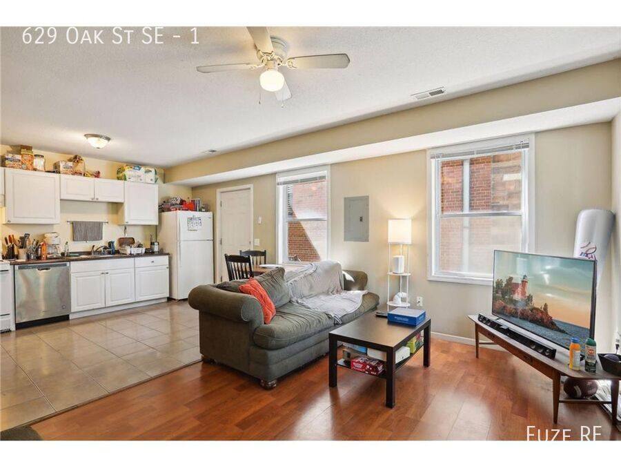 Apartment for rent at 629 Oak St SE #1, Minneapolis, MN 55414