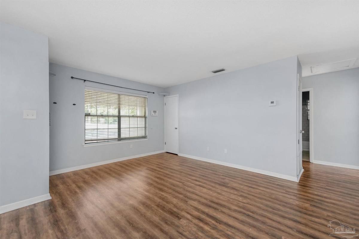 Townhouse for rent at 10150 Guidy Lane, Pensacola, FL 32514