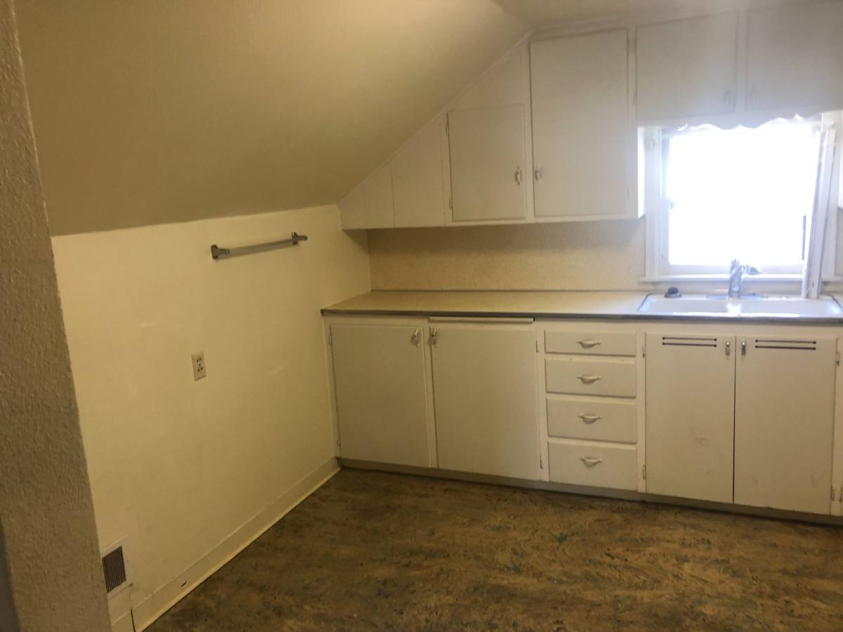 Apartment for rent at 1020 N 12th St, Bismarck, ND 58501