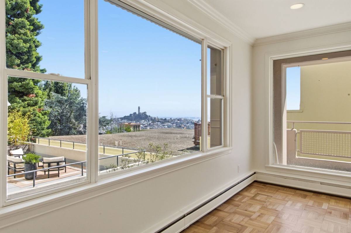Apartment for rent at 1310 Jones St #102, San Francisco, CA 94109